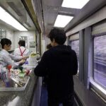 【終了のお知らせ】東武鉄道 特急列車 車内販売を完全終了、自動販売機も使用停止へ  [645525842]