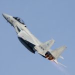 【ｲｲ話】「飛行中のF-15戦闘機から火花」。航空ファンが気付き、イギリス空軍に連絡。  [896590257]