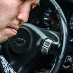 ゴネ得狙いの信号無視の車カス、青切符拒否→不起訴だがブルー免許になって裁判。  [866556825]