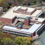 使われなくなった図書館の屋上で高校生がミイラを発見  [844481327]