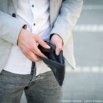 【バリバリ】マジックテープタイプの財布が20代の女性から不評　「避けたほうがいい財布の特徴」が判明  [837857943]