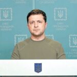 【ウクライナ】ゼレンスキー大統領って、なんでいつもTシャツなの？  [882533725]