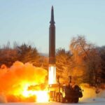 【緊急速報】　北朝鮮が超亜空間光速ミラクルマッハウルトラミサイルを発射　  [841987188]