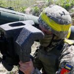 ウクライナ軍に供与された携行式対戦車ミサイル「ジャベリン」がロシア相手に猛威を奮っている模様  [135853815]