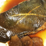 どっち好き？　カレイの素揚げVSカレイの子持ち煮付け  [194767121]