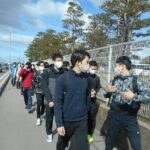 【悲報】日本企業さん、新人に30km歩かすという研修をしてしまうｗｗｗｗｗｗｗｗｗｗｗｗ  [633829778]