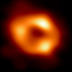 【緊急速報】イベント・ホライゾン望遠鏡、天の川中心の超大質量ブラックホール射手座A*を撮影  [158879285]