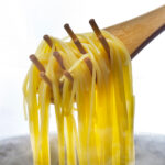 スパゲティは、塩・醤油・麺つゆ・ケチャップ・マヨネーズ・納豆などの調味料でほぼ美味しく食える  [194767121]