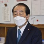 ノーアポで大阪市役所を訪問し頓珍漢な質問状を渡した菅直人さん。生気が無くやつれた姿に驚きの声  [454228327]