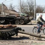 ロシア軍、ハルキウでウクライナ軍にヤラれまくった腹いせに遊園地を砲撃  [279771991]