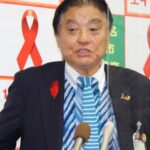 河村たかし市長、卑猥なハンドサインで謝罪　韓服姿の女性アイドルと写真撮影した際に  [135853815]